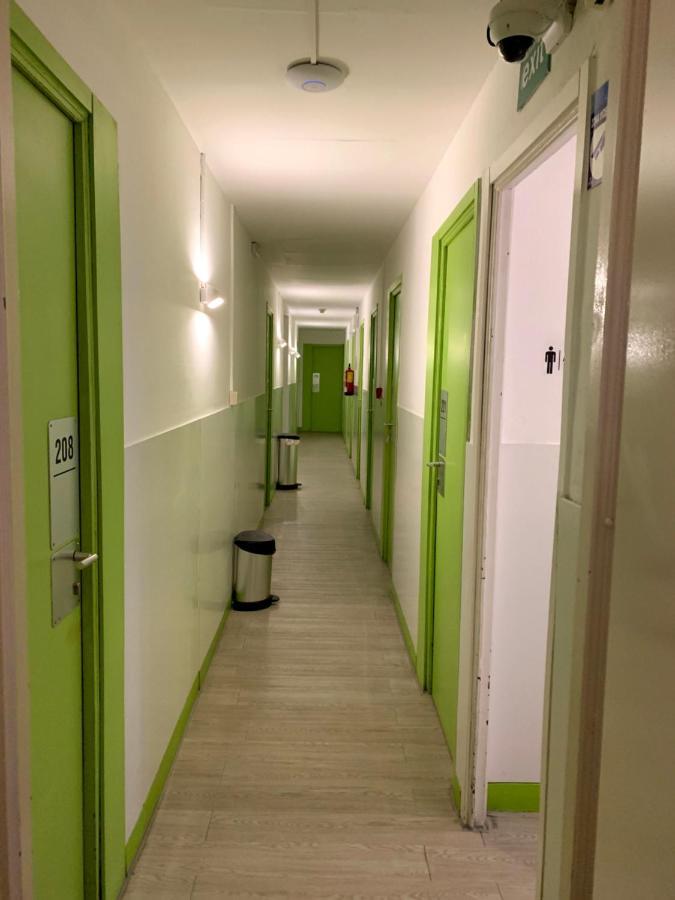 And Basic Universitat For Young Casa de hóspedes